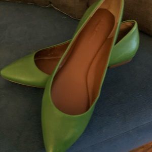 Banana Republic leather flats